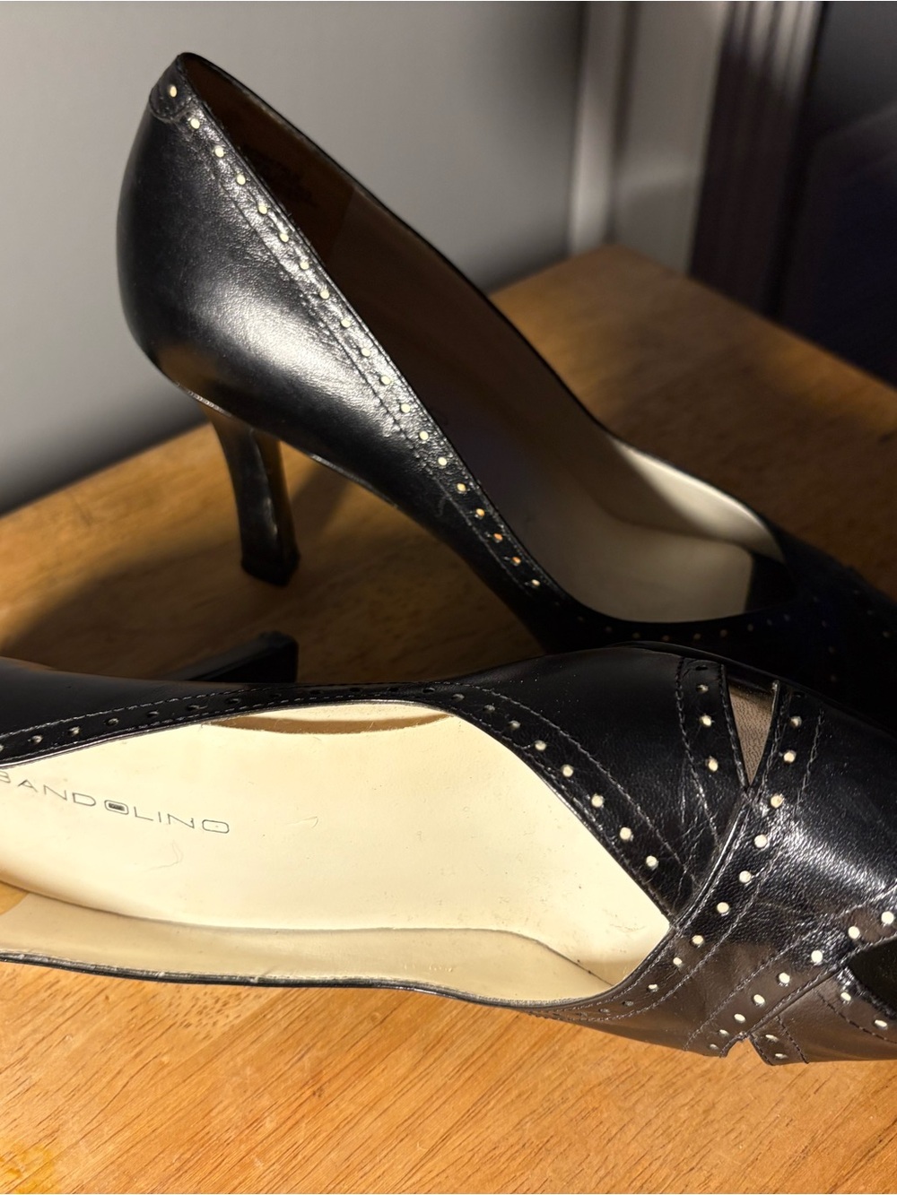 Bandolino Black Leather Peep Toe Pumps